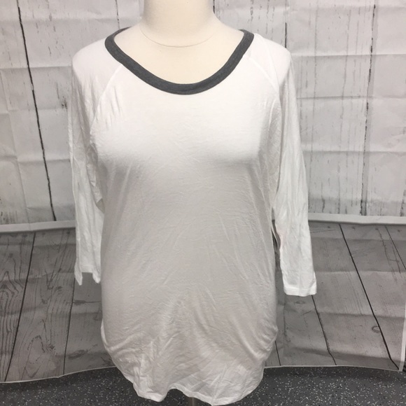 LuLaRoe Tops - Lularoe randy baseball tee